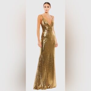 NWT IEENA/MAC DUGGAL SZ 0 GOLD V-Neck Sleeveless W/sweeping Train #26408